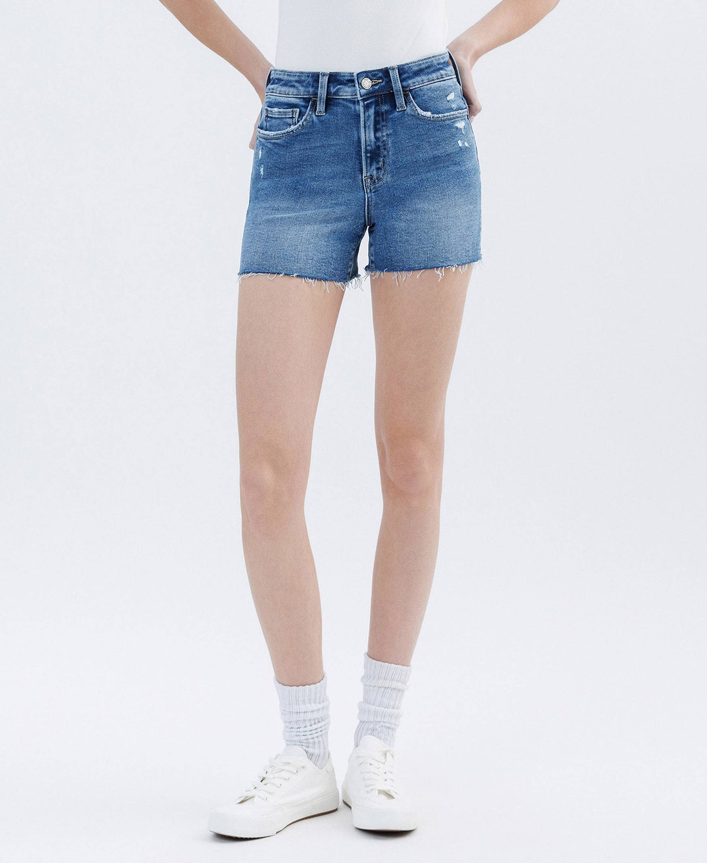 HIGH RISE RAW HEM DENIM SHORTS V3660