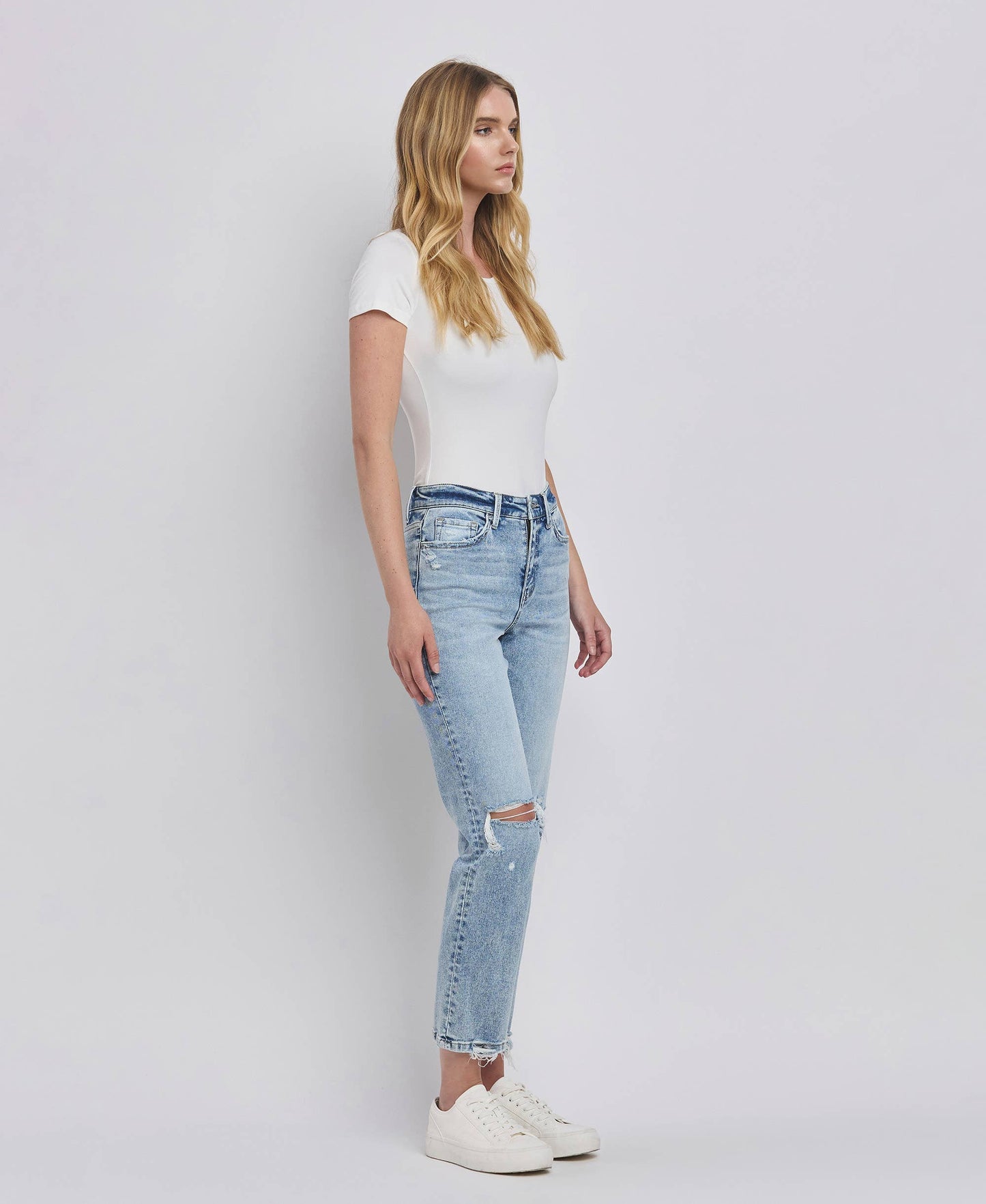 HIGH RISE DISTRESSED STRAIGHT JEANS F5689