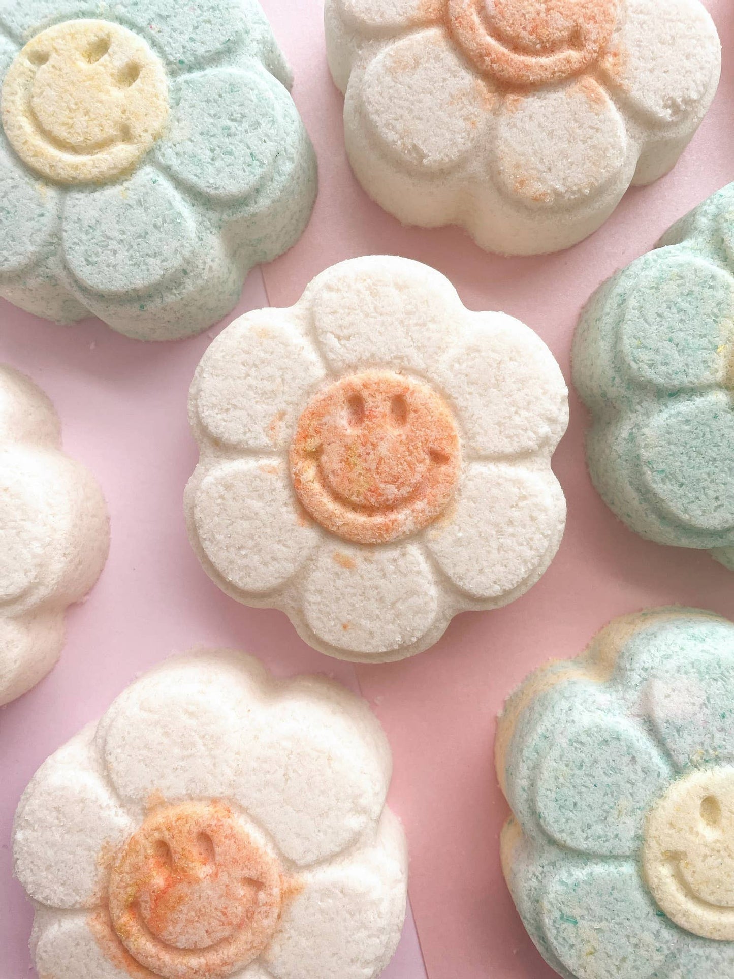 Happy Daisy Bath Bomb