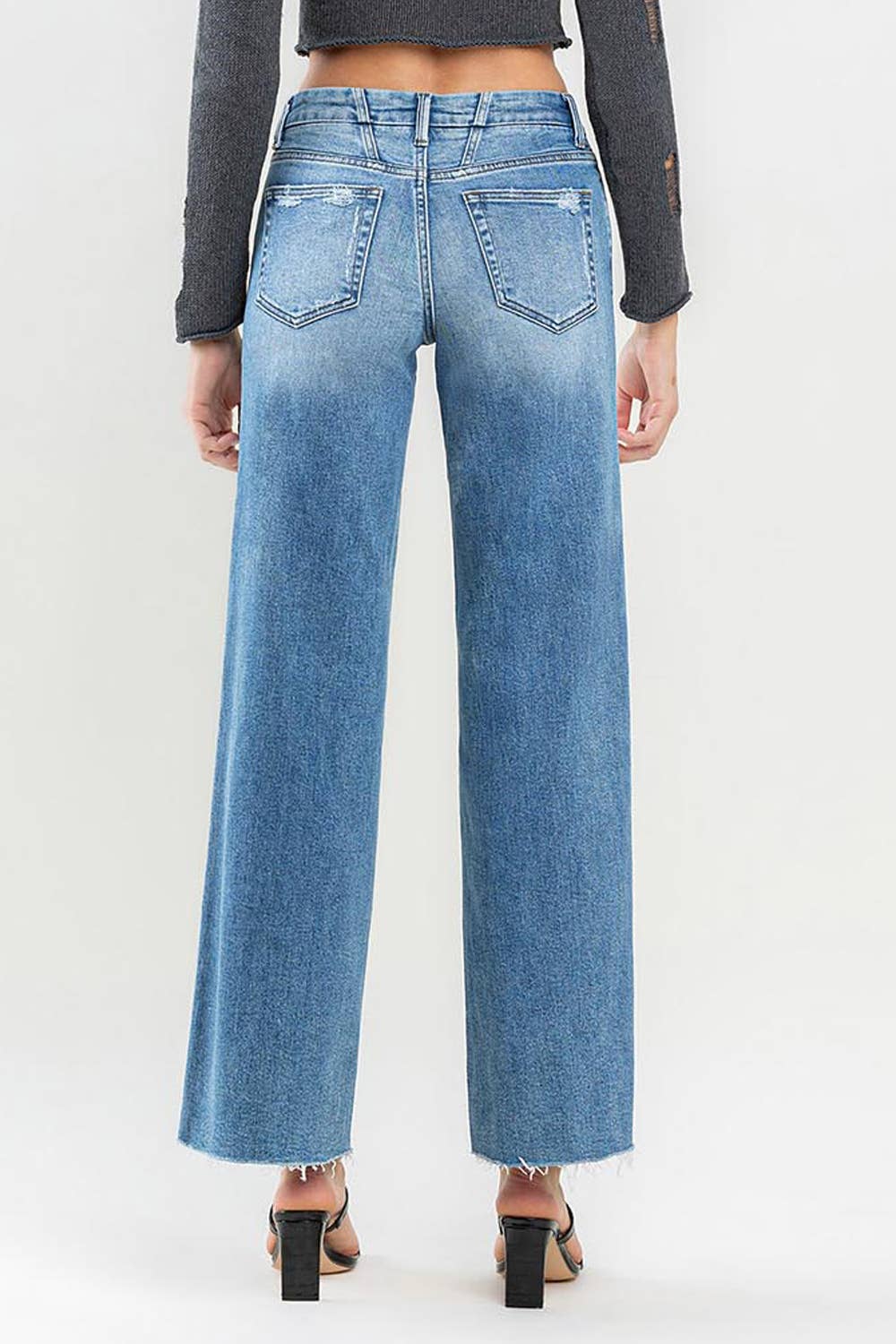 MID RISE CLEAN CUT RAW HEM WIDE JEANS T6017