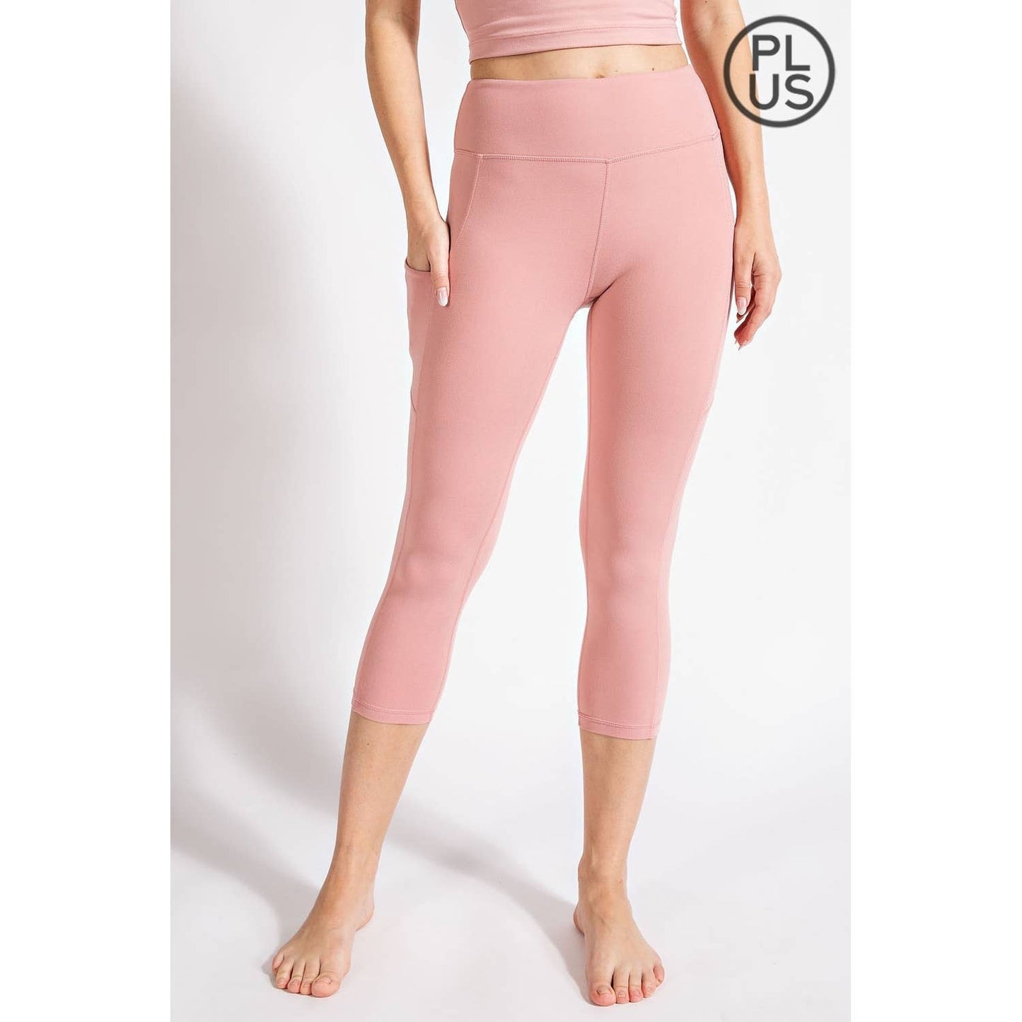 PLUS SIZE CAPRI LENGTH YOGA LEGGINGS WITH POCKETS