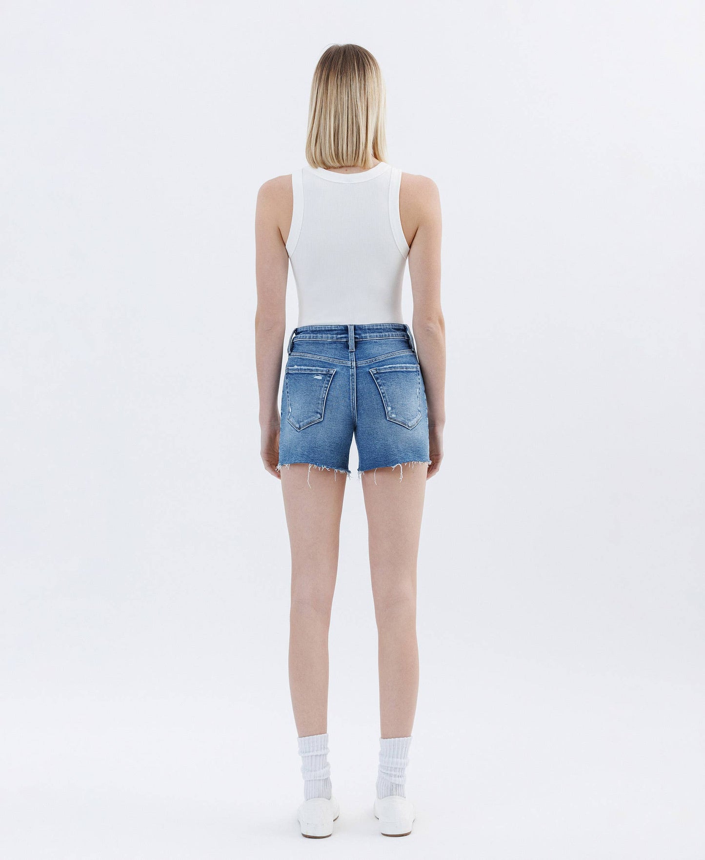HIGH RISE RAW HEM DENIM SHORTS V3660