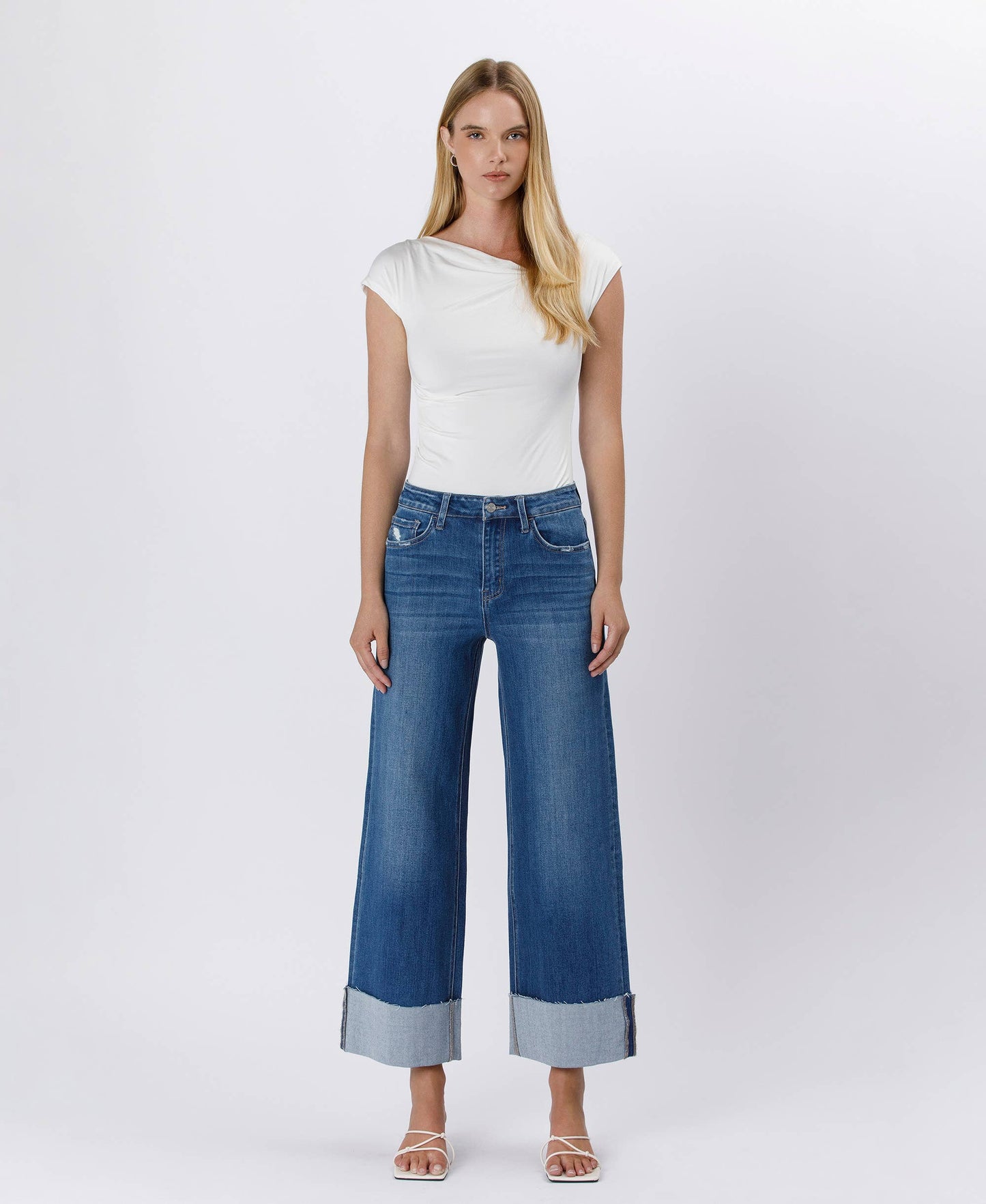 HIGH RISE CUFFED ANKLE WIDE LEG JEANS LV1530
