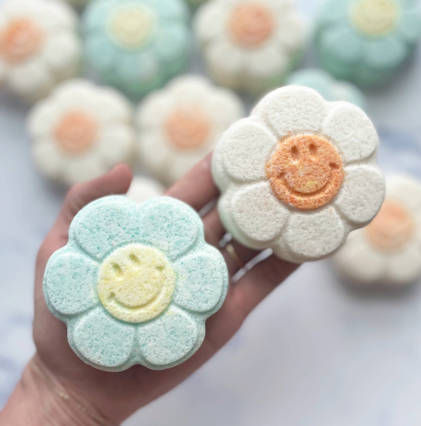 Happy Daisy Bath Bomb