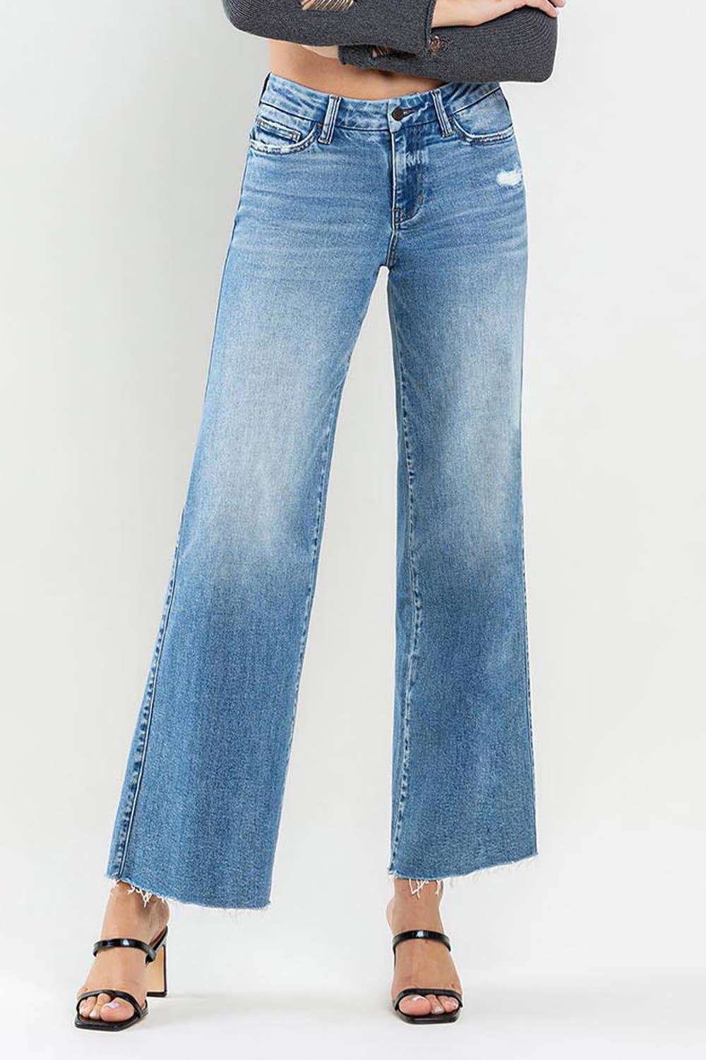 MID RISE CLEAN CUT RAW HEM WIDE JEANS T6017